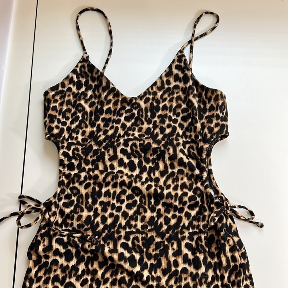 Cut out animal print dress - Picture 8 of 8